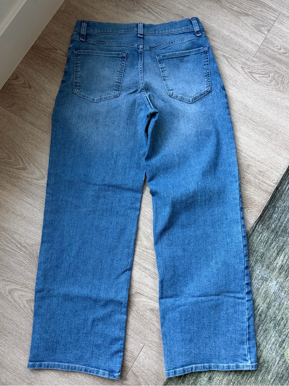 Jessica Simpson Jeans - Picture 2 of 5